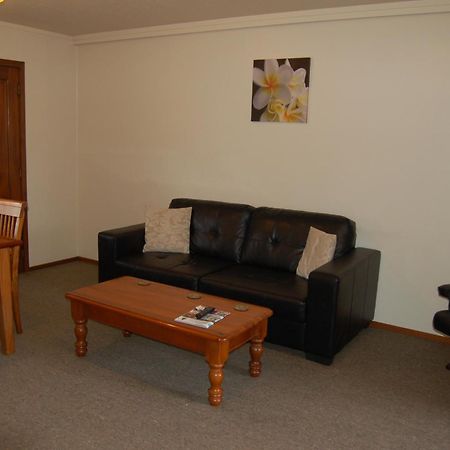Carisbrook Motel Dunedin Bagian luar foto