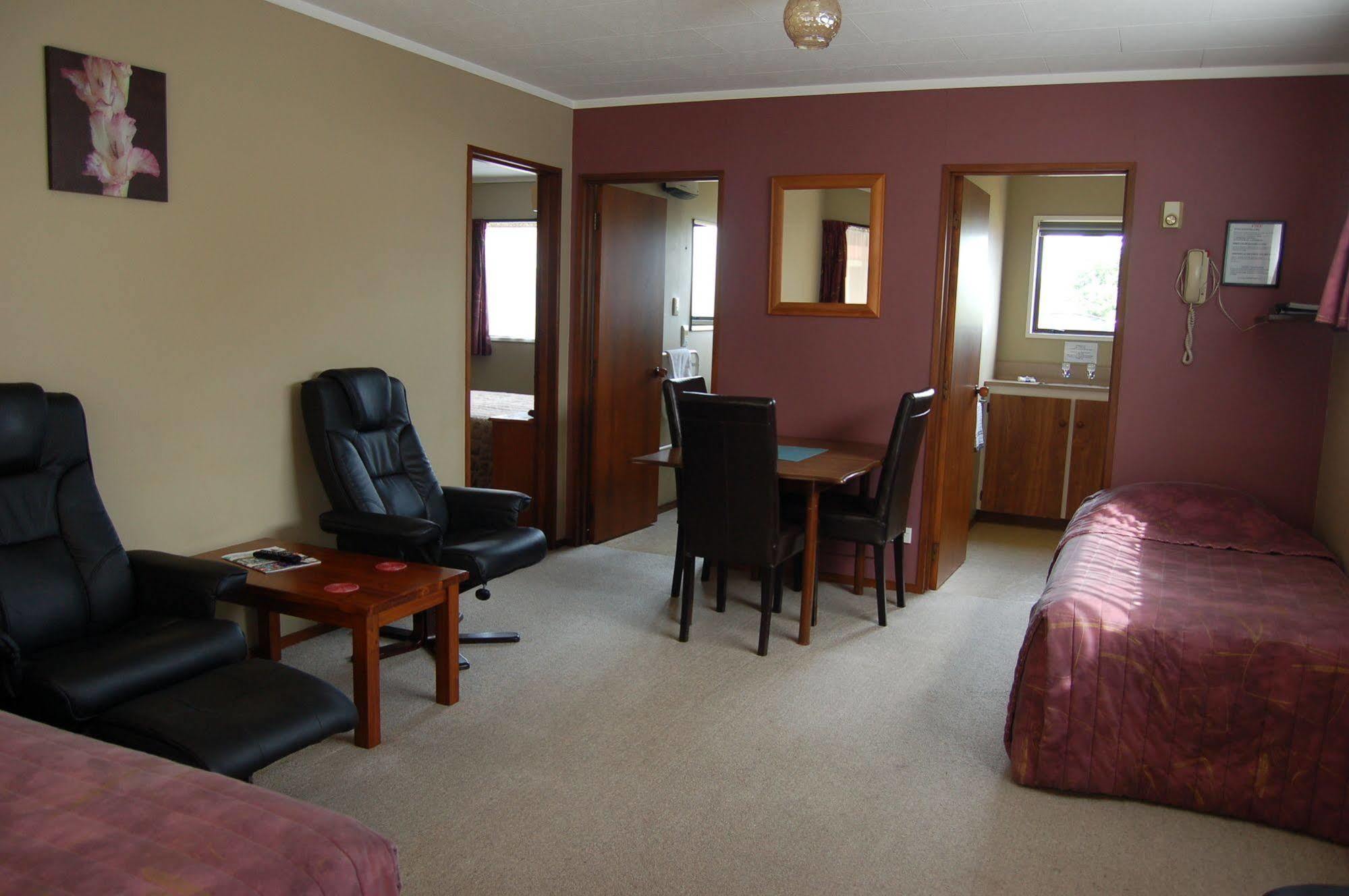 Carisbrook Motel Dunedin Bagian luar foto