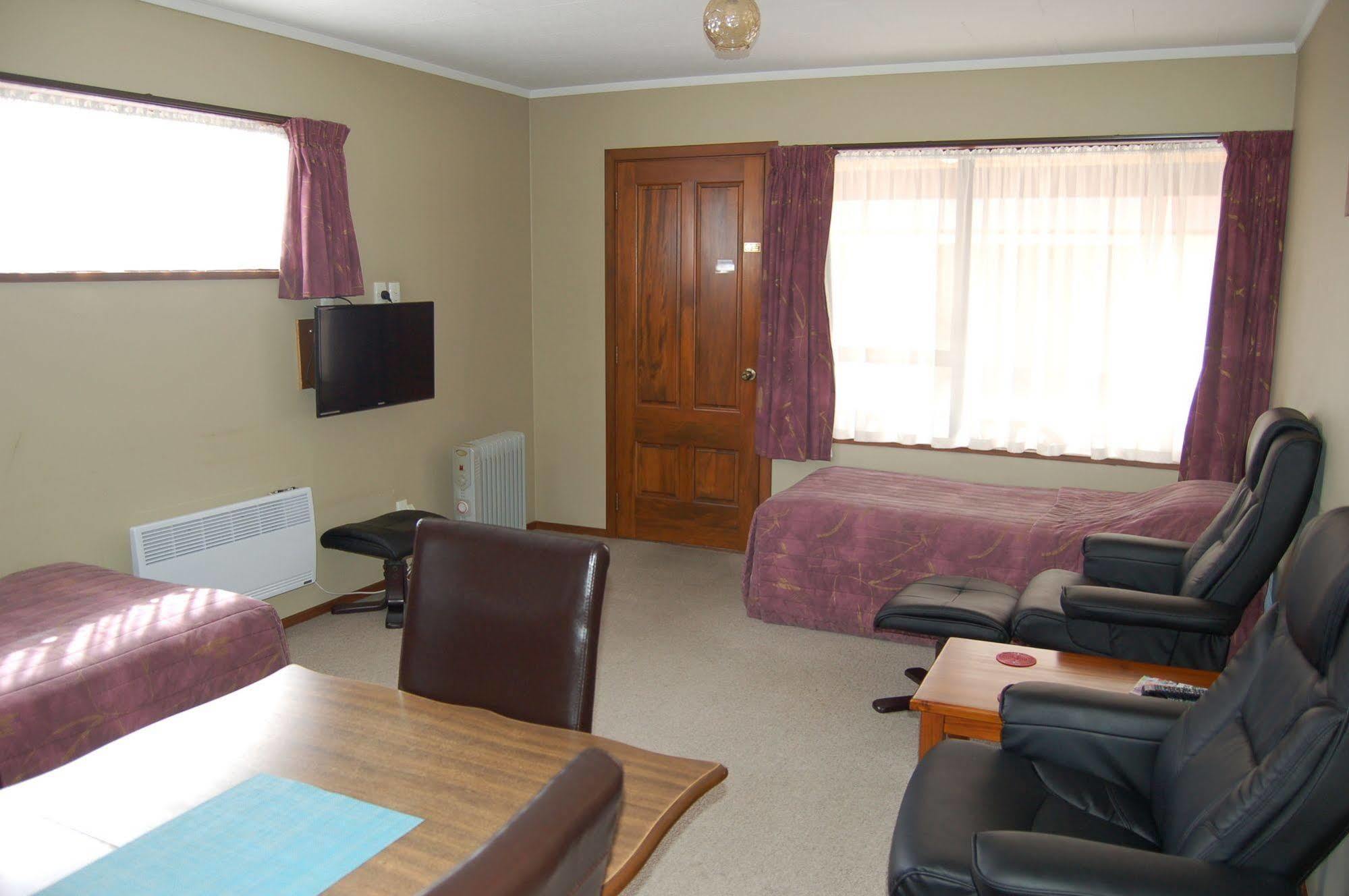 Carisbrook Motel Dunedin Bagian luar foto